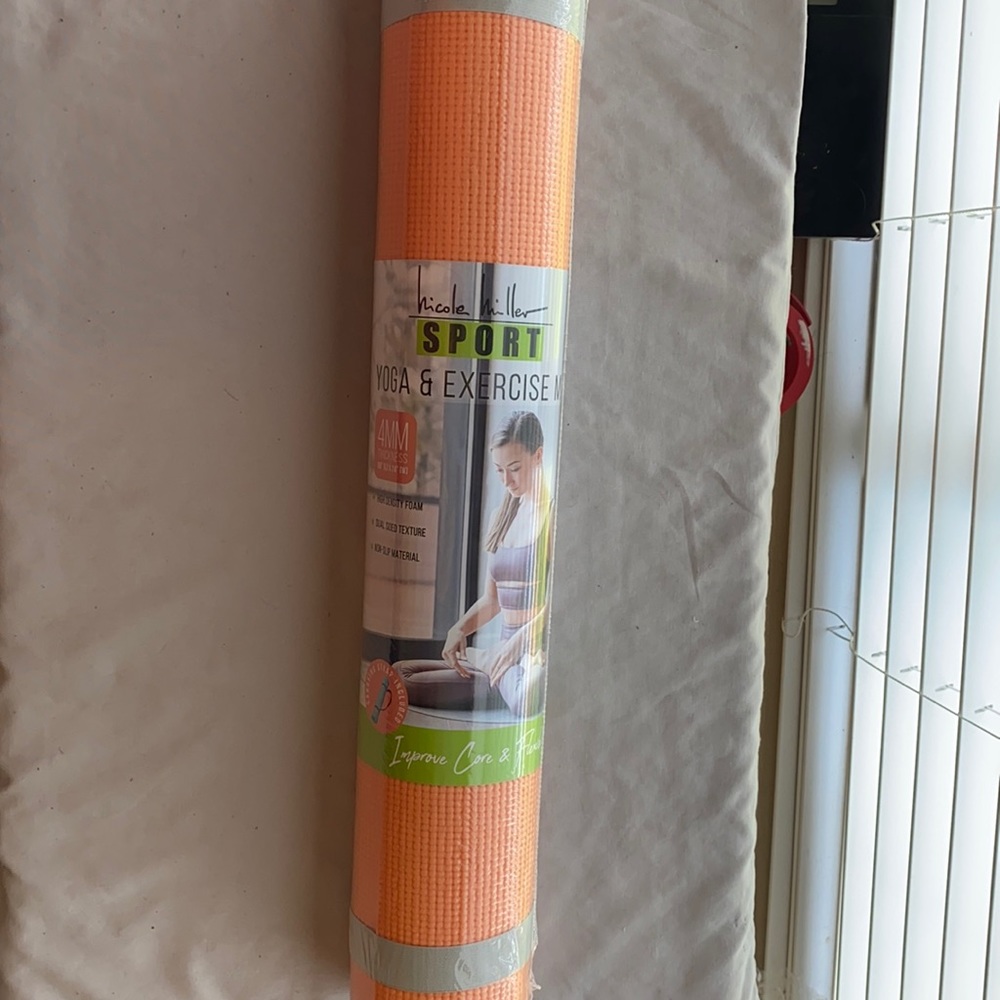 Nicole Miller yoga workout mat